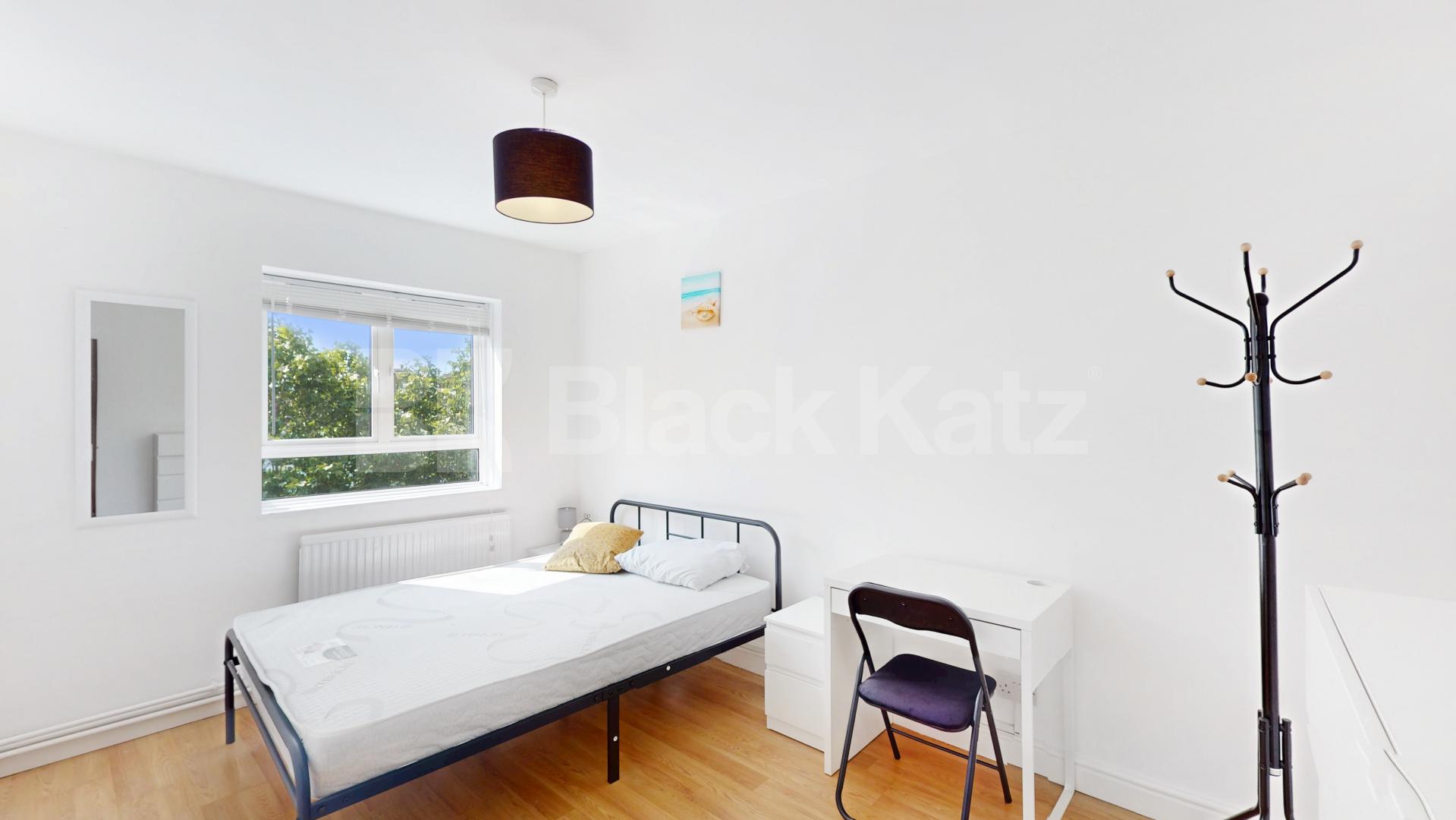 			3 Bedroom, 1 bath, 1 reception Flat			 Plender Street, Camden